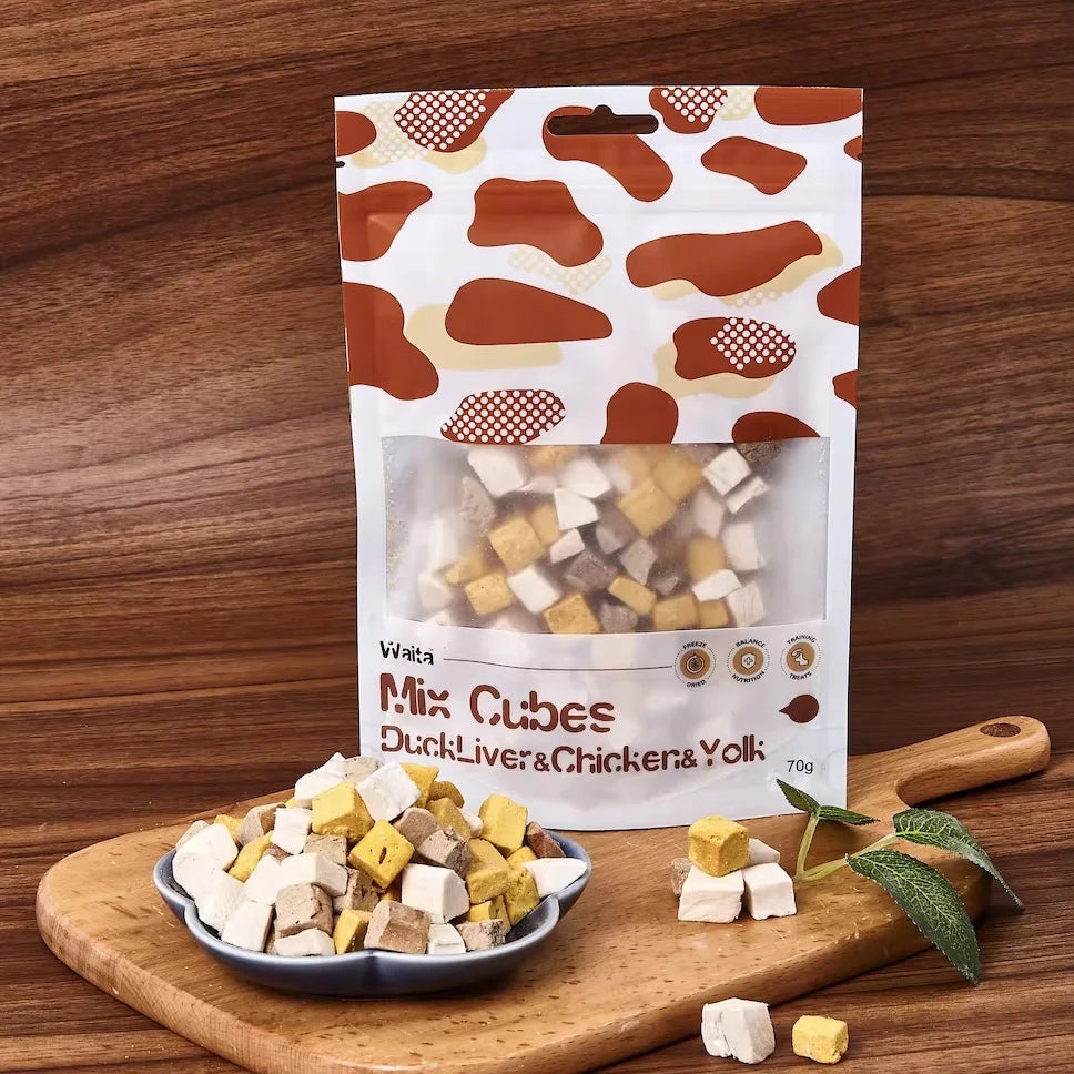 Freeze Dried Mixed Dog & Cat Treats | Chicken, Duck Liver & Egg Yolk High Protein Training Snacks (70g)